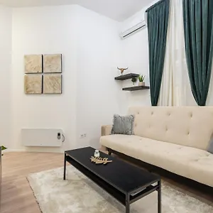 דירה Kl31 - Urban Escape - Prime Location - Klauzal Square By Bqa, בודפשט