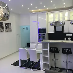 דירה Synagogue Gozsdu Private, בודפשט